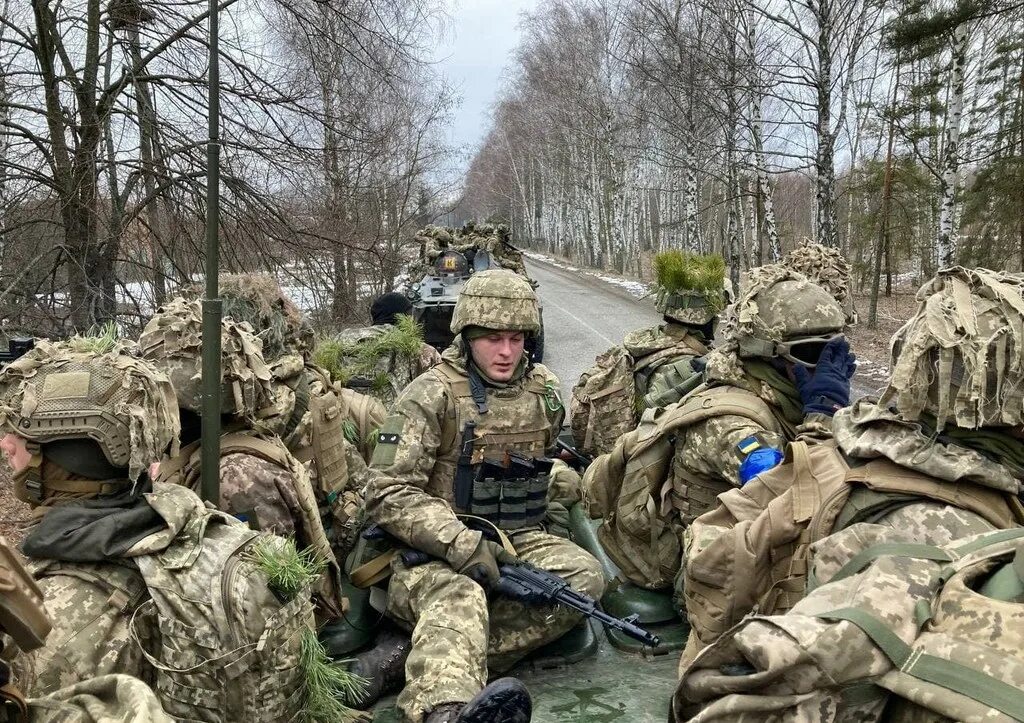 Военные на Донбассе. Русские войска на Украине. Украинские военные. Украинцы военные. Воюет ли россия с украиной