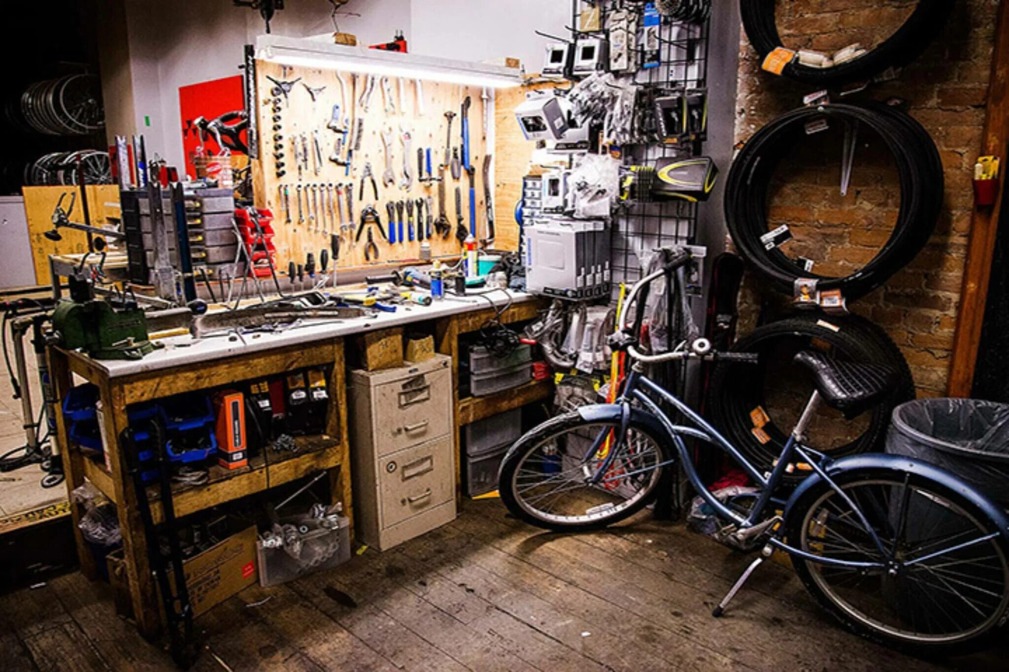 Bike mechanic. Bike Repair. Bicycle Repair. Bicycle Repair shop. Ideas for a Bicycle Repair service.