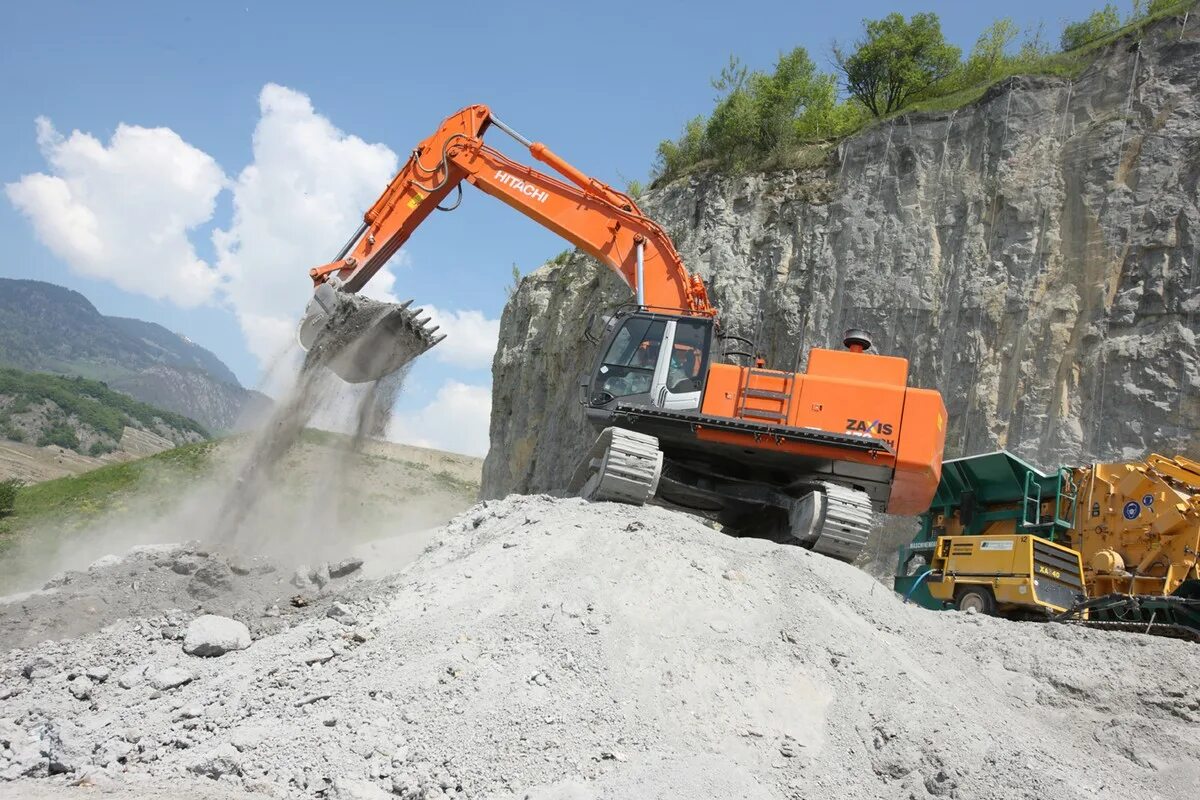 Экскаватор 3 года. Hitachi zx470. Hitachi 470. Экскаватор Hitachi zx470. Экскаватор Хитачи 470.