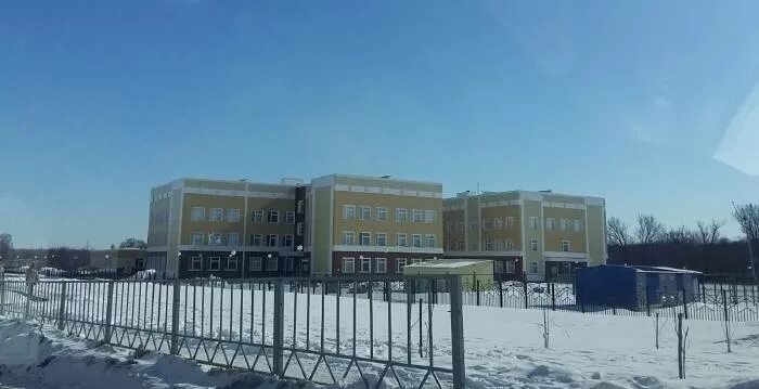 Школа 52 самара фотографии. Школа 52 киров учителя. Школа 54 новокузнецк. Сш 52. Сш 52.