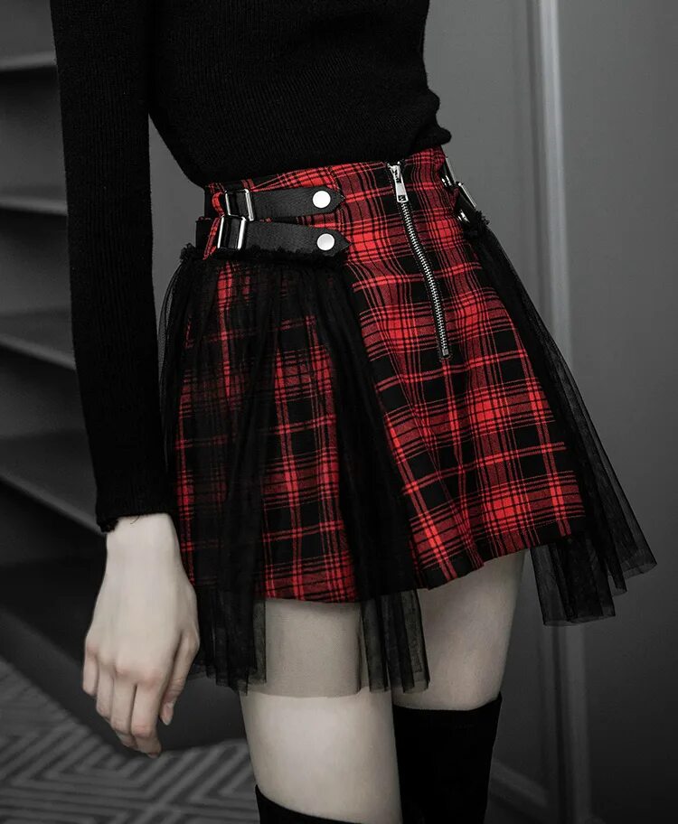 Красно черная юбка