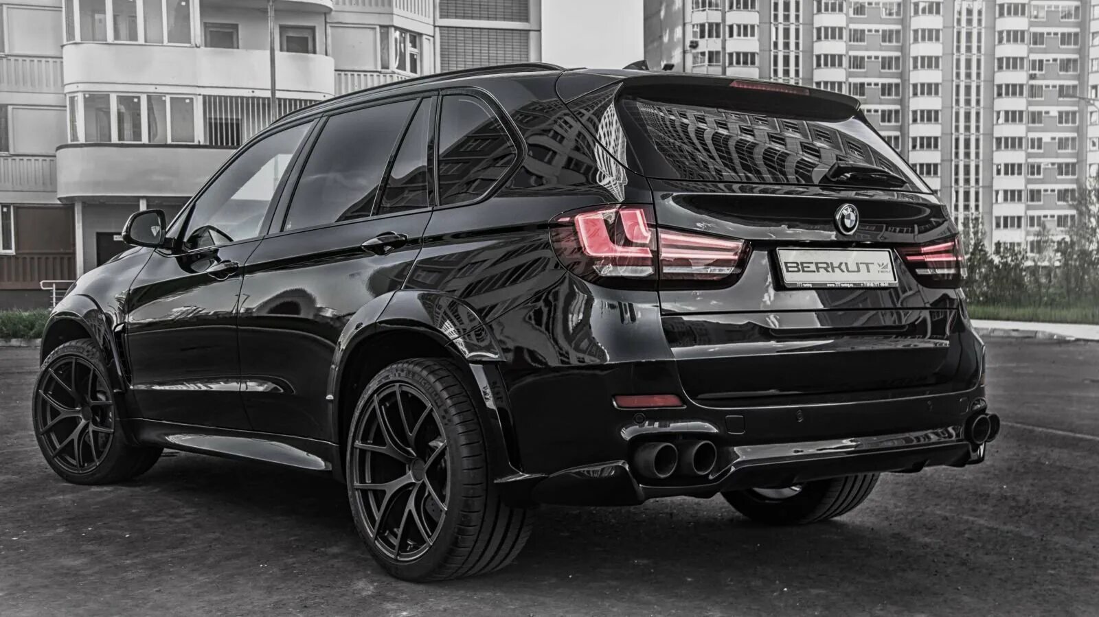 Х 5 х 3х 19. БМВ х5 ф15 черный. BMW x5 f15 Tuning Black. BMW x5 f15 Diesel. Обвес БМВ x5 f15.