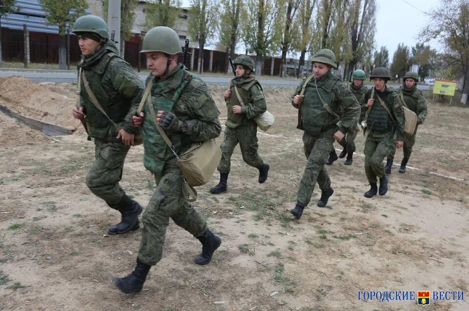 Сколько контрактников сегодня. Курсы выживания для контрактников. Школа выживания в Казани для контрактников. Ржаница Военная часть контрактники. Молькино Военная часть.