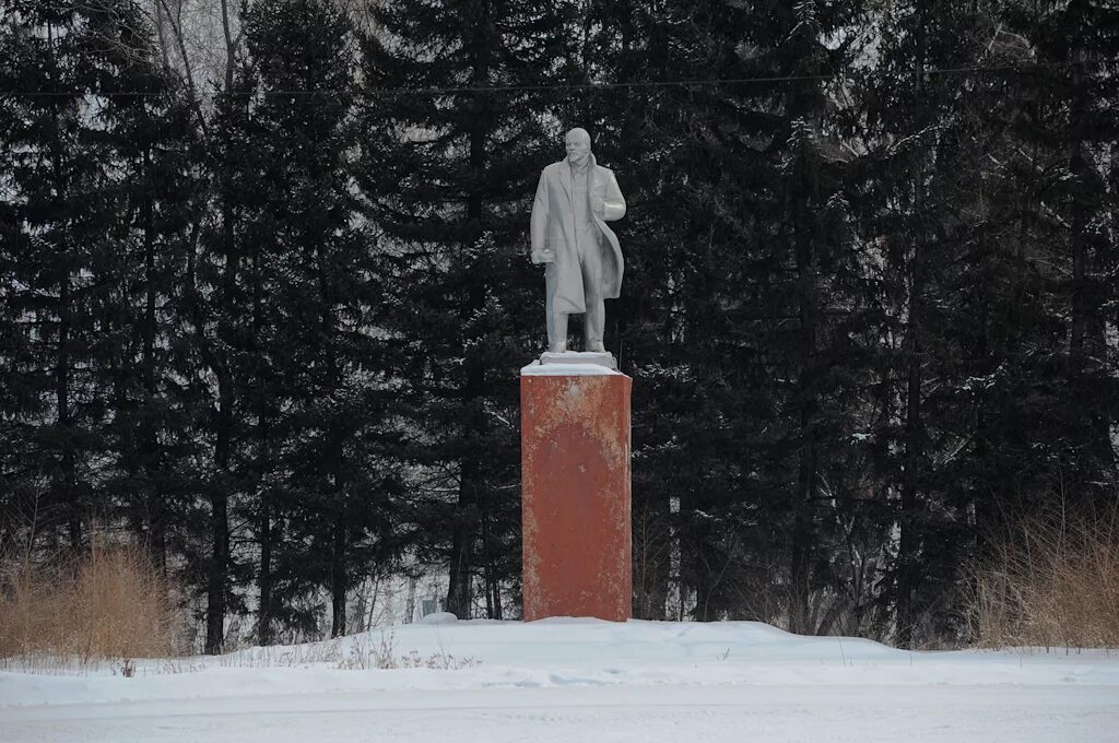 Погода советское алтайский на неделю. Село советское Алтайский край. Алтайский край Советский район село советское. Алтайский край Алтайский район памятник Ленина. Достопримечательности села советское Советский район Алтайский край.