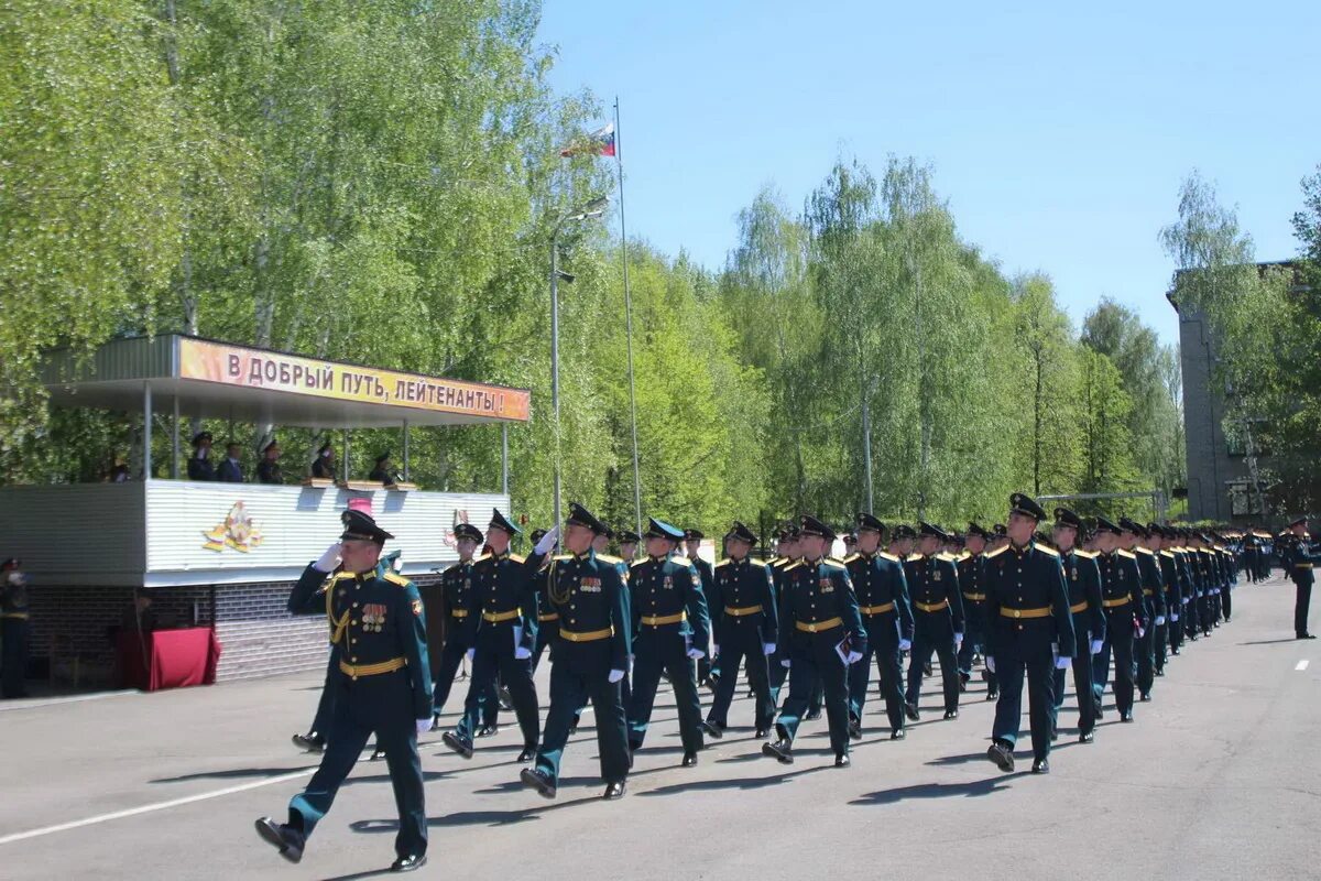 Казанское танковое училище. Высшее танковое училище Казань. Казанское высшее танковое командное Краснознаменное училище. Казанское высшее танковое командное училище офицеры. Новости танкового училища