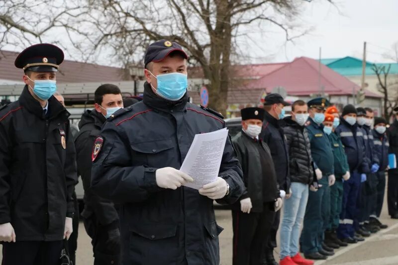 Приставы новокубанск. Приставы Новокубанского района. Сотрудники прокуратура Новокубанского района Краснодарского края. Прокуратура Новокубанского района. Суд Новокубанск.