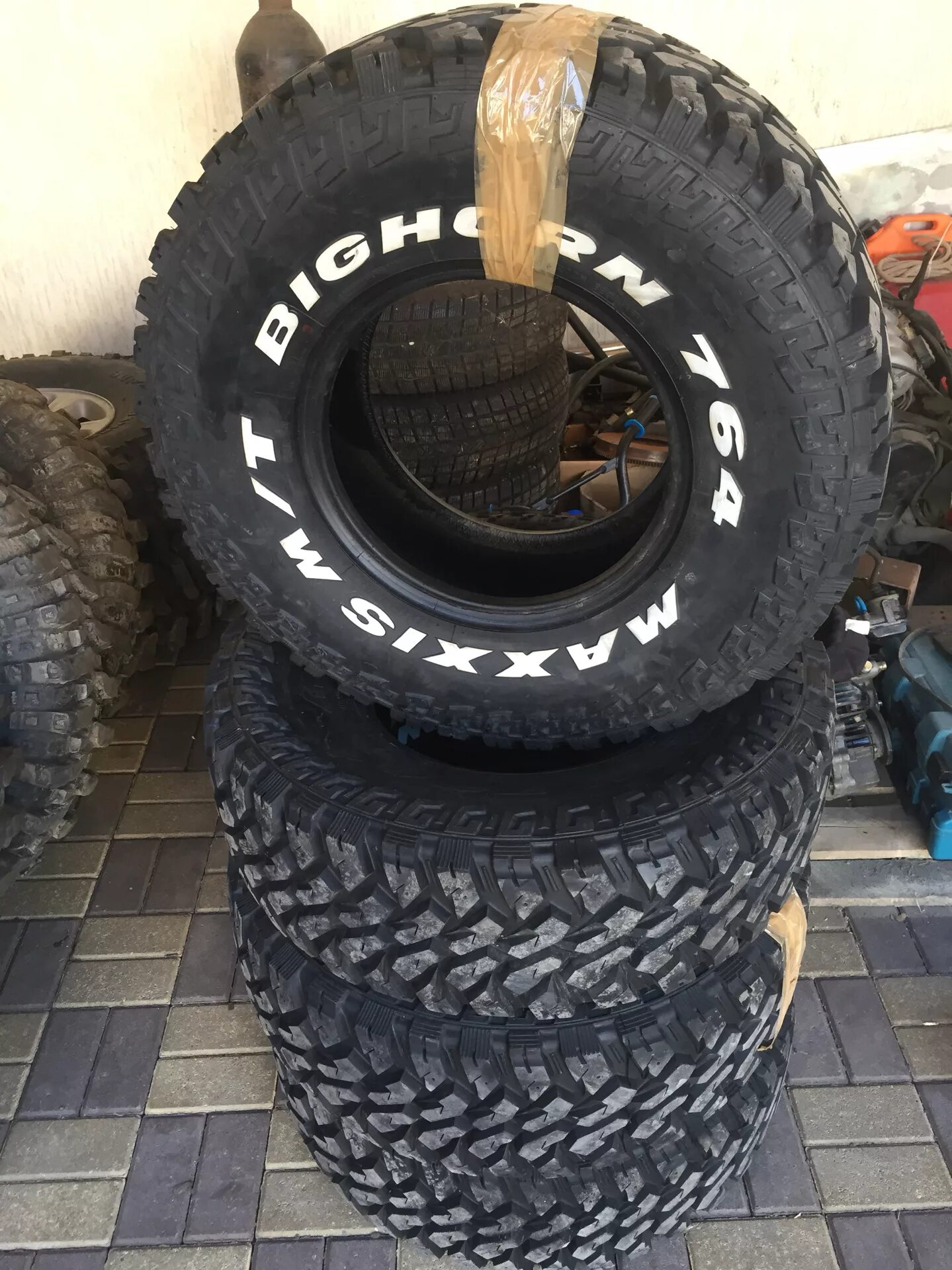 Максис Бигхорн 764. Maxxis Bighorn MT-764 32/11.5 r15 на УАЗ Хантер. Грязевая резина Maxxis r15. Maxxis MT-764 Bighorn 235/75 r15 на ниву.