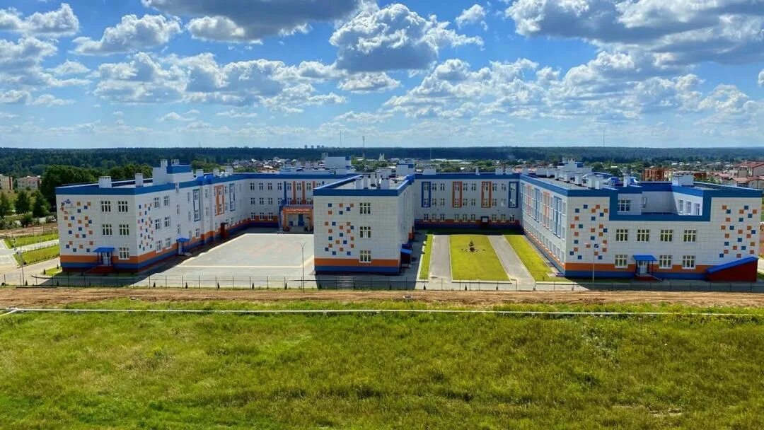 Пятая школа балабаново. Балабанова школа 5. Школа номер 5 балабаново. Балабанова школа 5. Новая школа в балабаново.