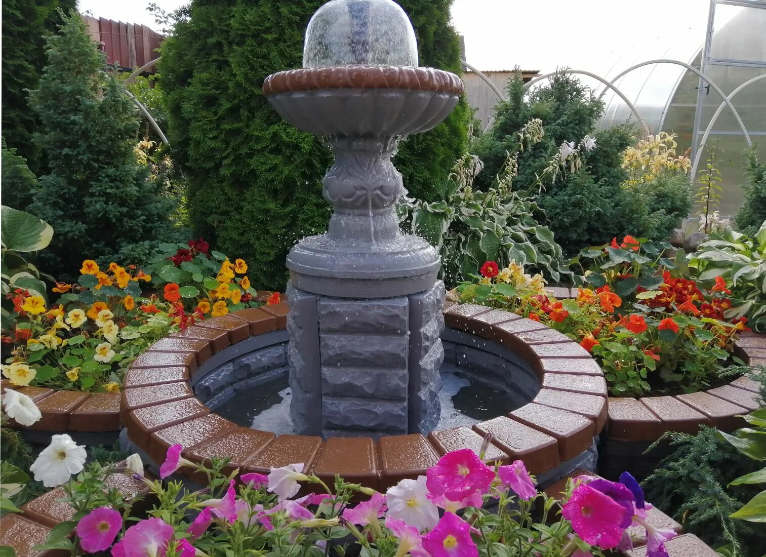 10 популярных идей на тему "flower fountain" для вдохновения