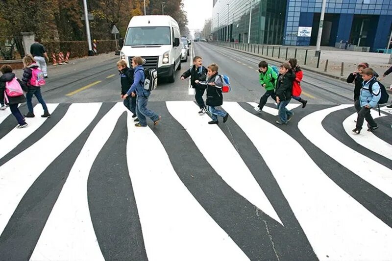 пешеходный переход. наземные и подземные пешеходные переходы. знак пешеходный переход. текстура пешехода. самый опасный пешеходный переход по вашему мнению.