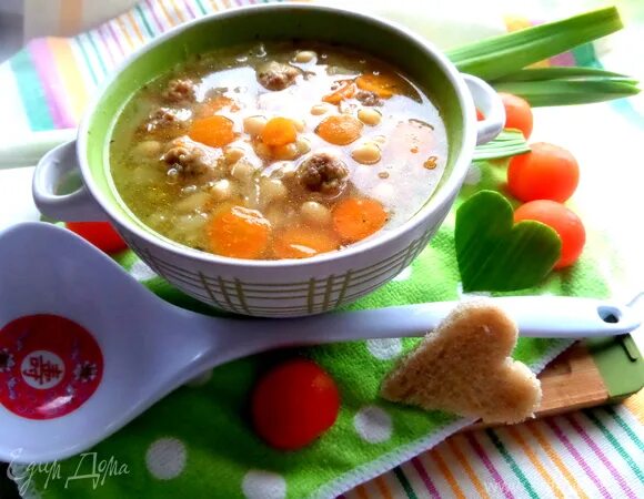 Суп с фрикадельками и красной фасолью. Суп с тыквой и фрикадельками. супчики для малышей до года. суп с фрикадельками и фасолью в мультиварке.