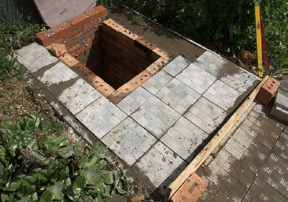 Газоблок туалет. Фундамент для дачного туалета. дачный туалет из кирпича. кирпичный уличный туалет. фундамент для уличного туалета.