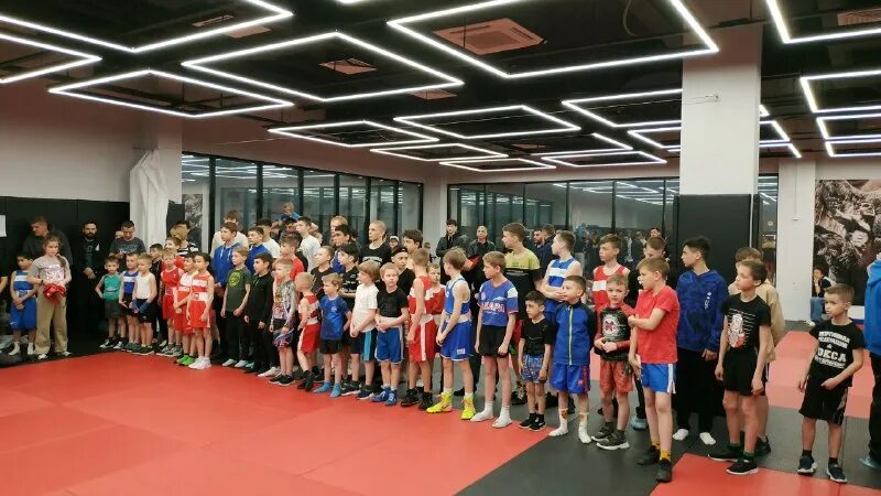 мастер клуб тайфун. клуб тайфун 2000 год. мастер клуб тайфун. спортивный клуб тайфун кемерово. мастер клуб тайфун.