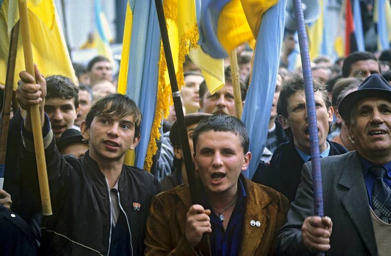 Создание независимой украины. Украина 1991 год. митинг независимость украины 1991. президент украины 1990. украина 1990 год.