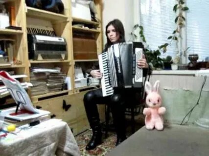 Шумит волна звенит струна