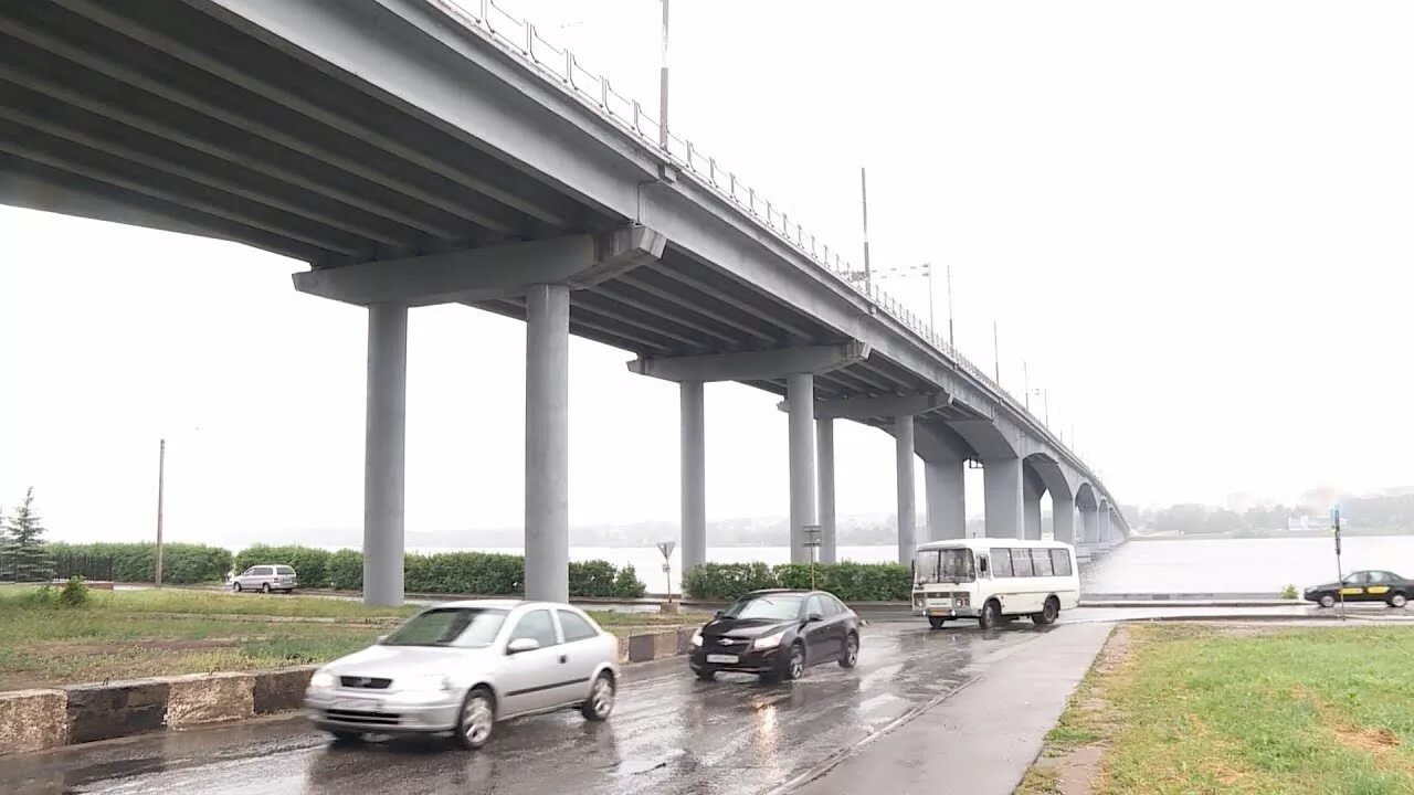 Ремонт моста в костроме через волгу. Кострома мост через Волгу. Волжский мост Кострома. Мост на Александрова Волжский. Кострома Волга мост.