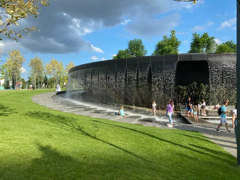 In the park Galitsky began work on the installation of a new fountain. It will b