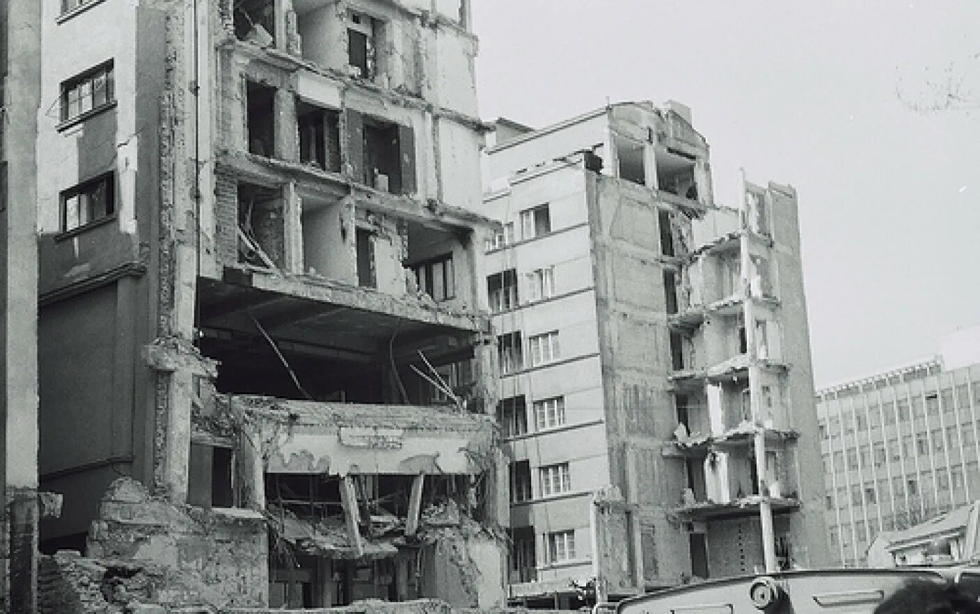 Землетрясение в м. Землетрясение в Бухаресте 1977. Карпатское землетрясение 1977. Землетрясение в Румынии 1977. Землетрясение 1977 года в Румынии.