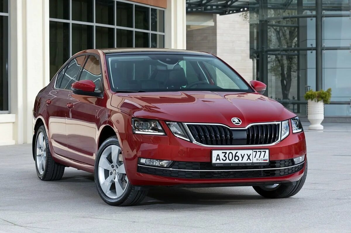 Skoda Octavia Рубиновая. Шкода чей автомобиль