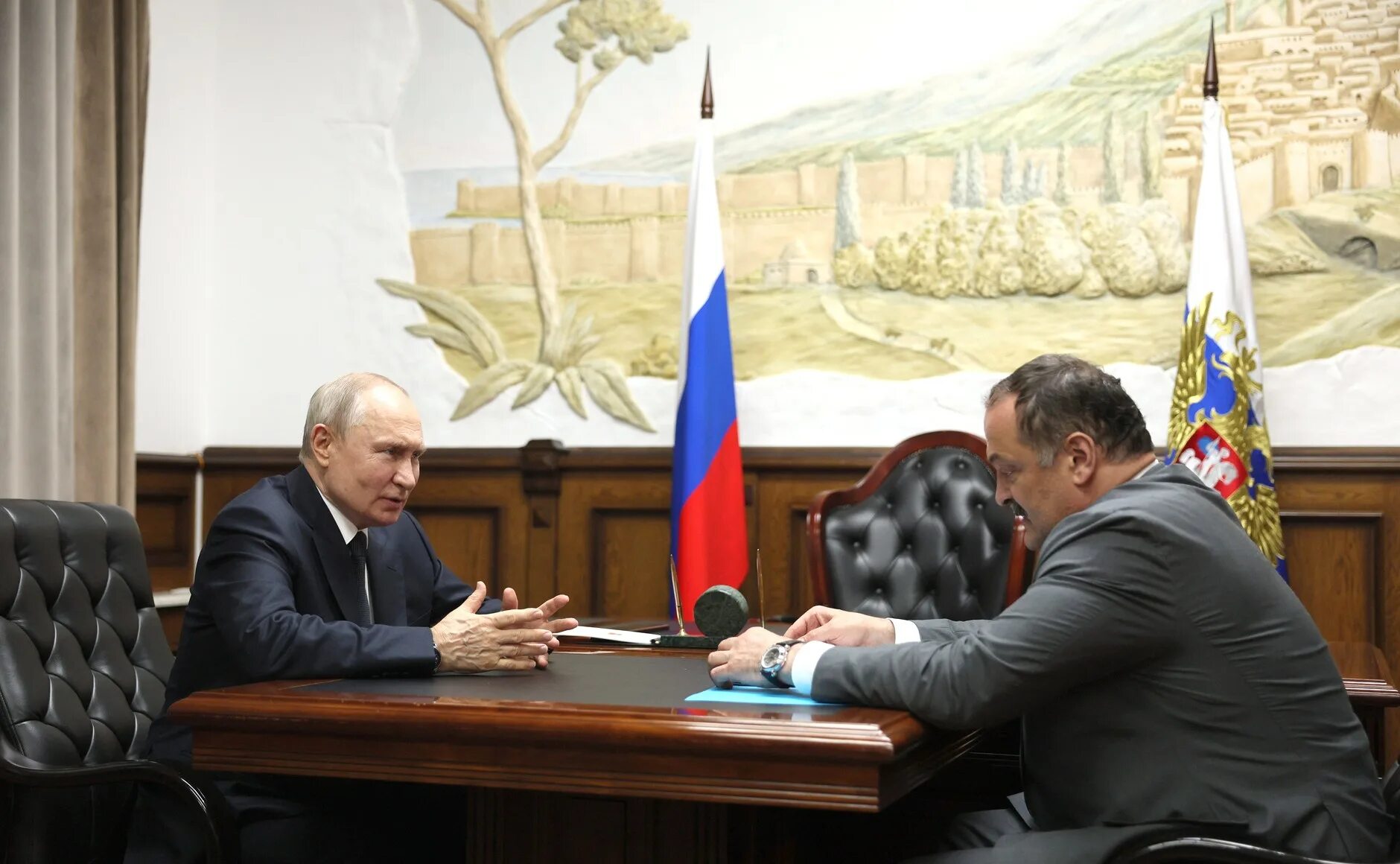 премьер министр дагестана. президент махачкалы меликов. шахтемир правительство дагестана. президент дагестана 2022. президент дагестана 2021 сергей меликов.