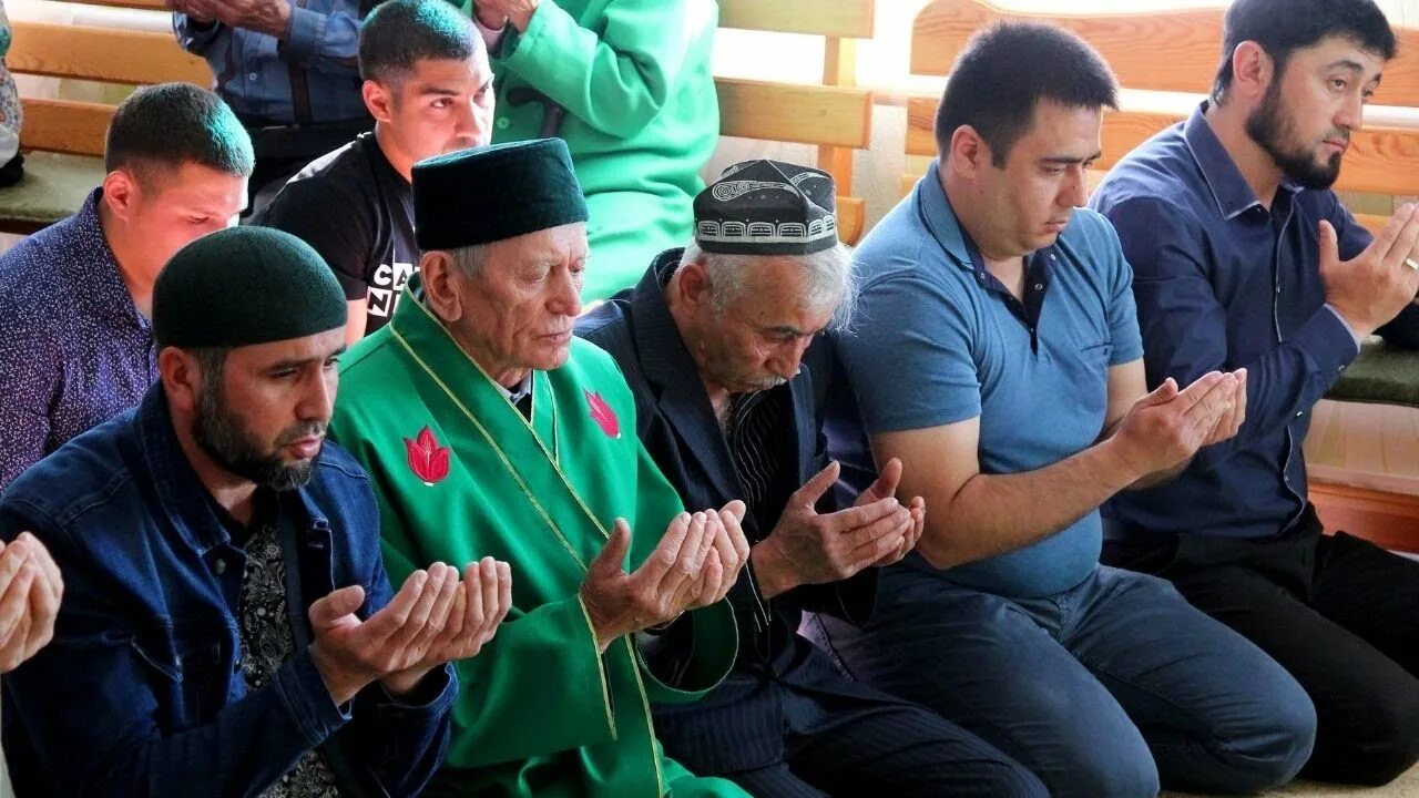 ид аль фитр ураза байрам. исламский праздник ураза байрам. праздник мусульман 2023 апрель 21 апреля. какой сегодня мусульманский праздник 2024. курбан байрам.