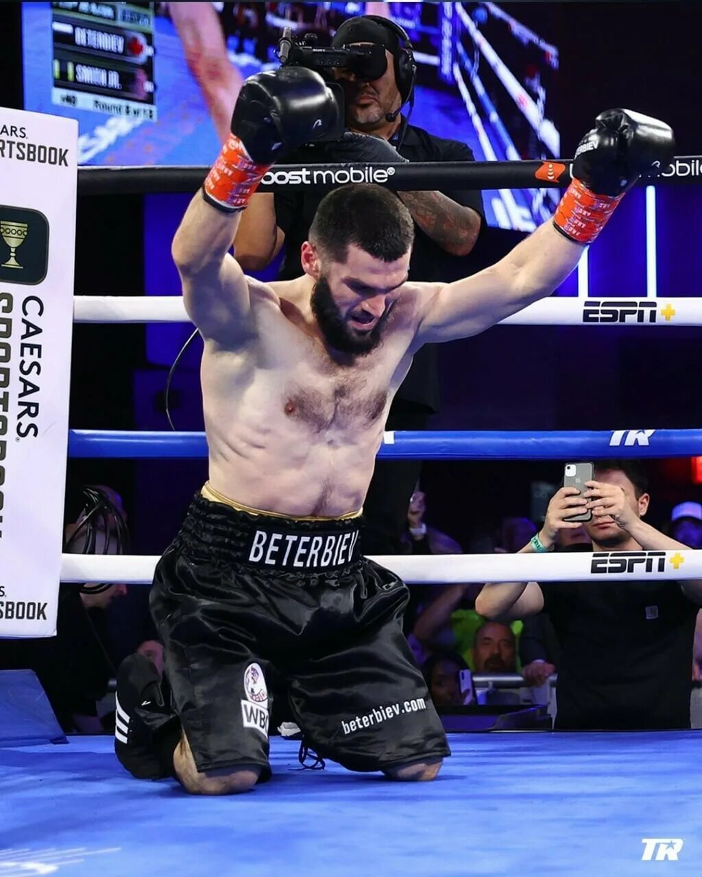 Артур бетербиев vs энтони ярд. Артур бетербиев 2023. Артур бетербиев джо смит. Артур бетербиев боксер. Артур бетербиев энтони ярд.