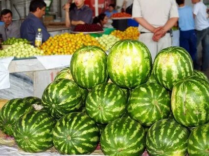 Арбузов на 20 больше чем дынь