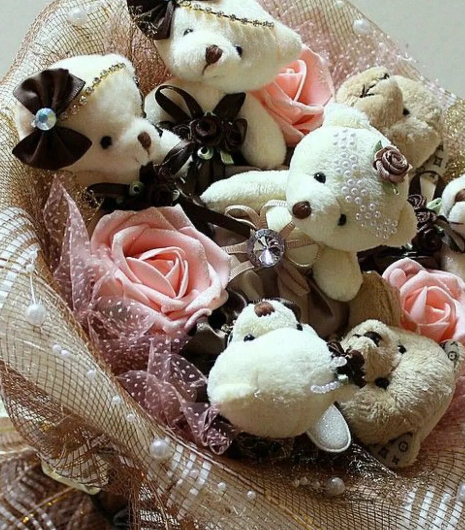 Композиция из игрушек. Букет из мягких игрушек. Букет из игрушек. Композиции с мягкими игрушками. Свадебные композиции из игрушек.