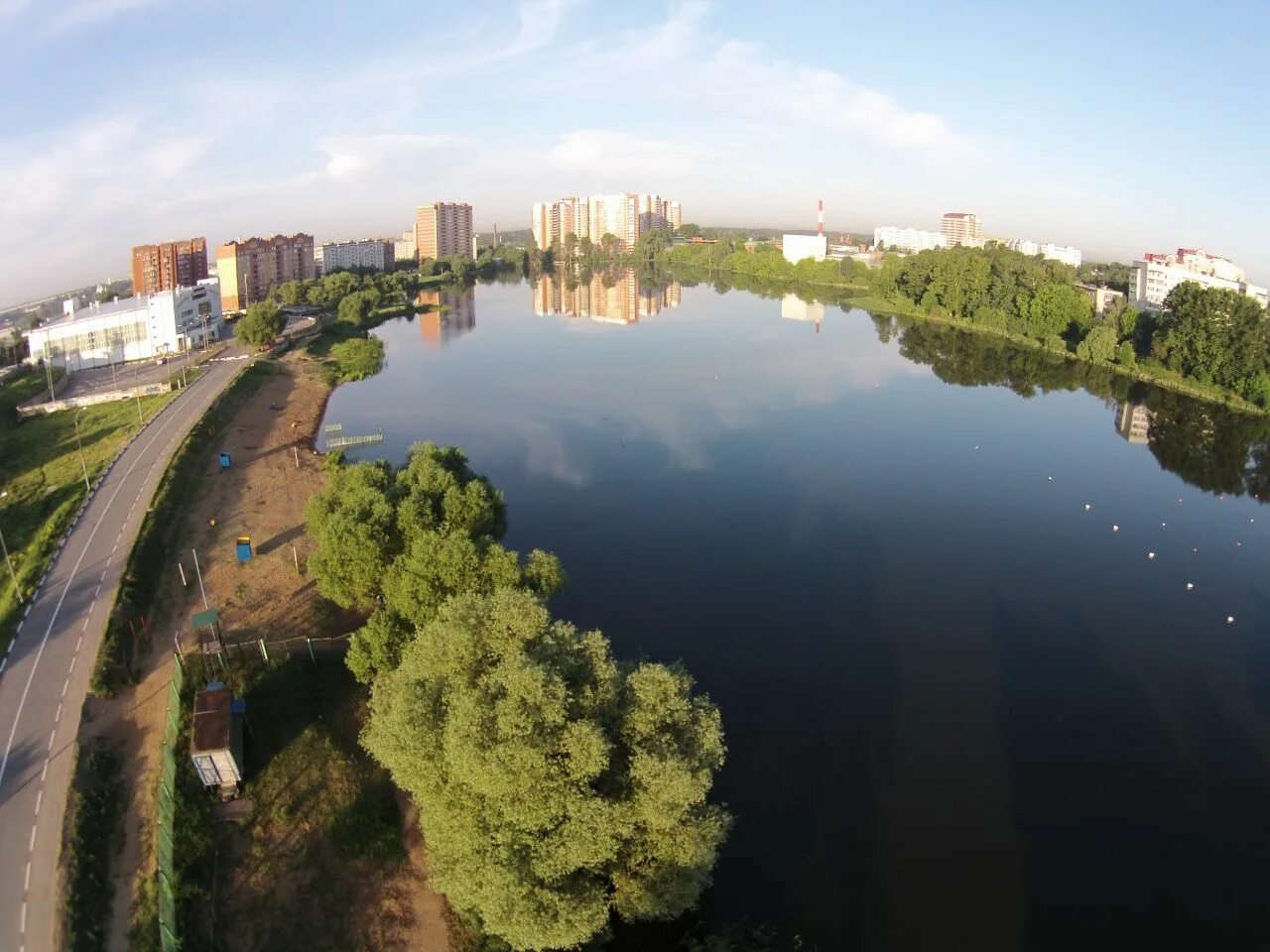 Подмосковное пушкино. Река Серебрянка в Пушкино. Набережная реки Серебрянки Пушкино. Река Серебрянка Реутов. Парк Серебрянка Пушкино.