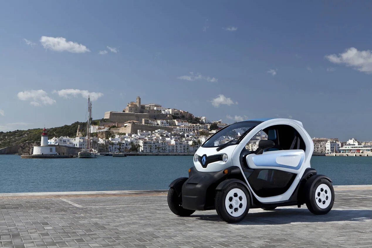 Электромобиль. Электрокар Рено Twizy. Renault Twizy 2021. Renault Twizy 2017. Renault Twizy 2016.