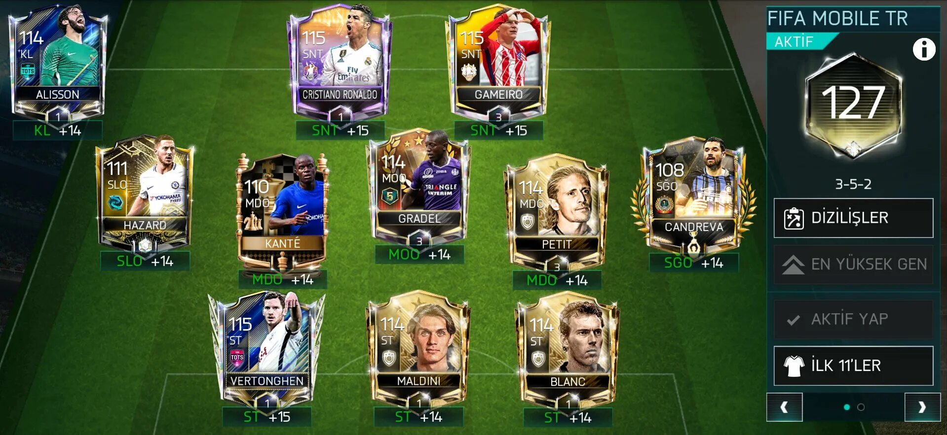 Fifa mobile новый. ФИФА мобайл 22 иконка. ФИФА мобайл 18 состав. Состав ФИФА мобайл 22. FIFA mobile игра 2022.