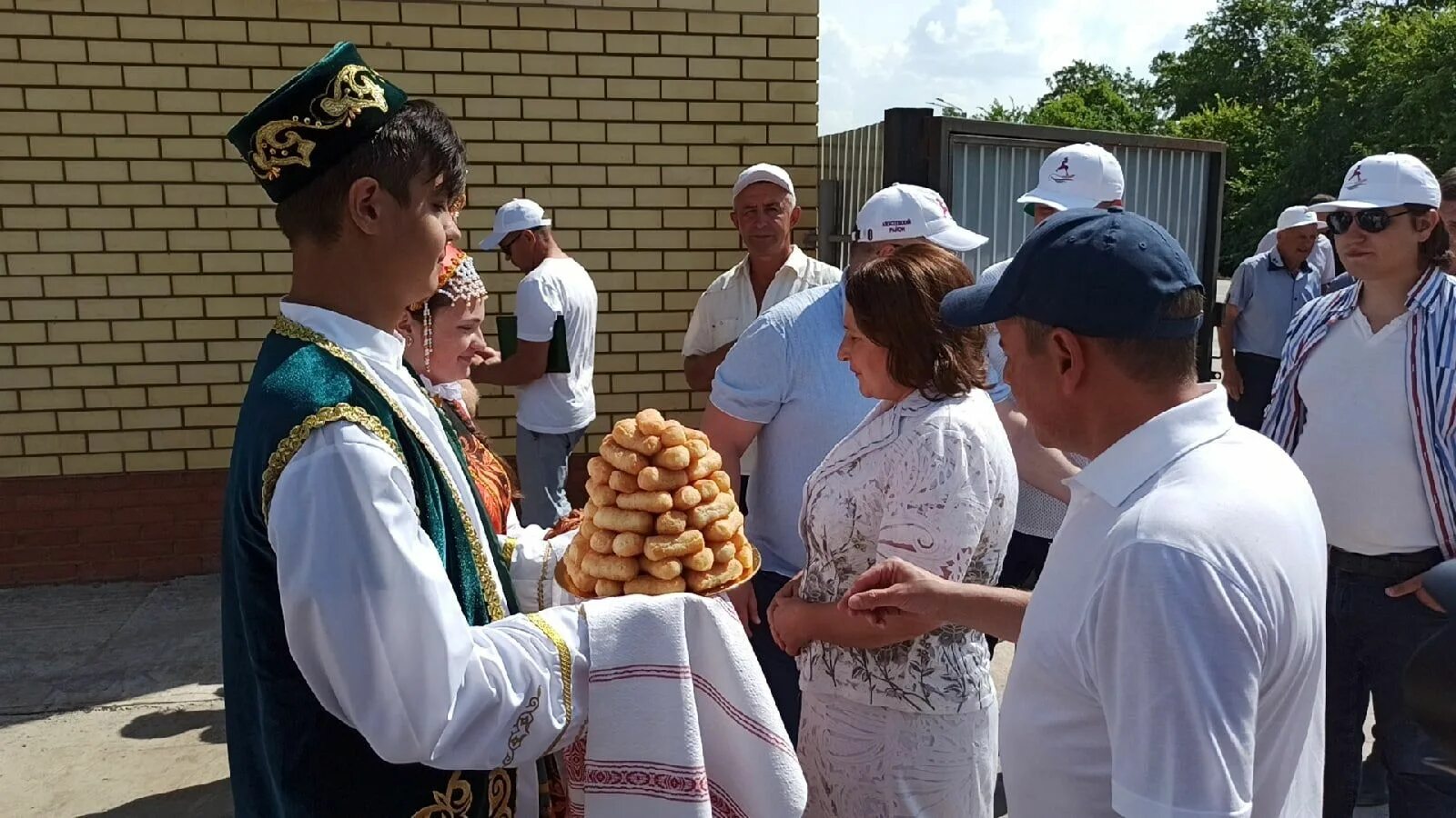 Погода в алексеевском татарстан на неделю. Сухие Курнали Алексеевский район. Мокрые Курнали Алексеевский район Татарстан. Сельский комплекс Красноармейский. Открытие животноводческого комплекса.