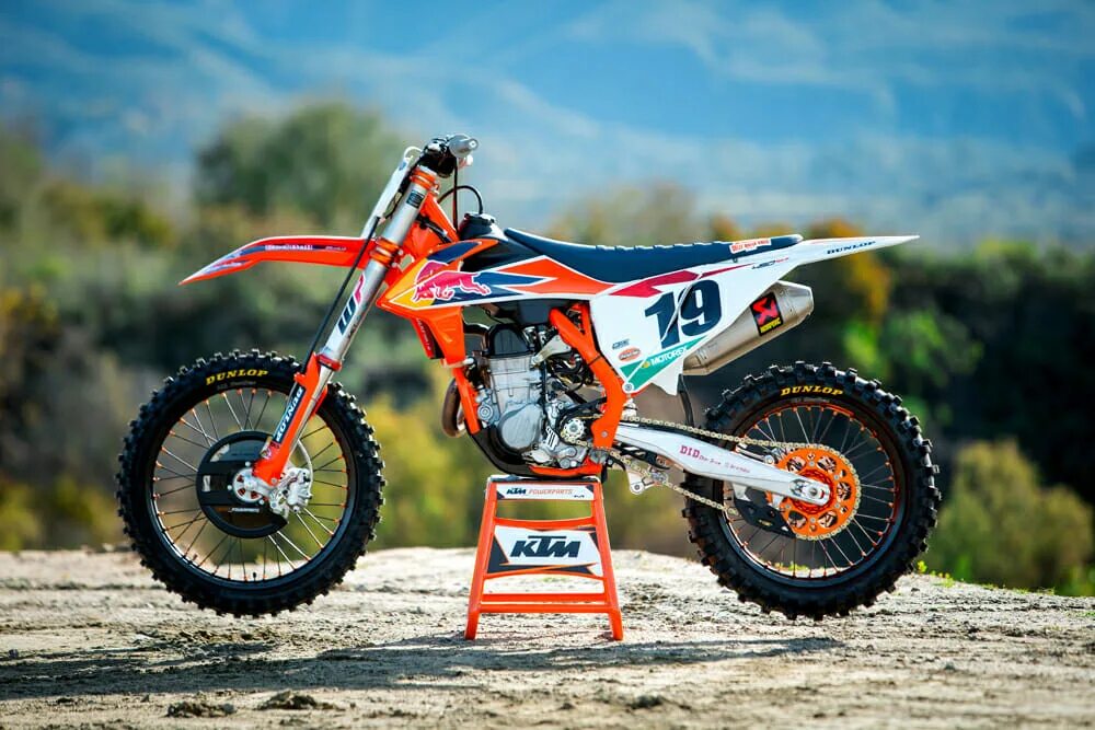 Кроссовый КТМ 450. KTM 450 SXF 2019. Мотоцикл КТМ кросс. Мотоцикл КТМ кросс 450.