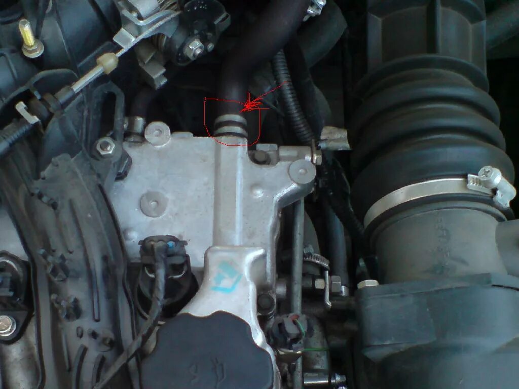 Kia Cerato 2 перелили масло ГУР выше отметки максимум.