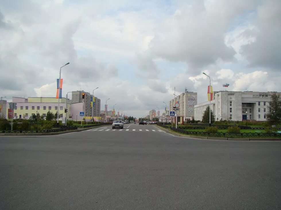 город лангепас тюменской области. сквер ретро лангепас. лангепас (ханты-мансийский автономный округ), улица мира, д. лангепас площадь города. город лангепас ханты-мансийский автономный округ.