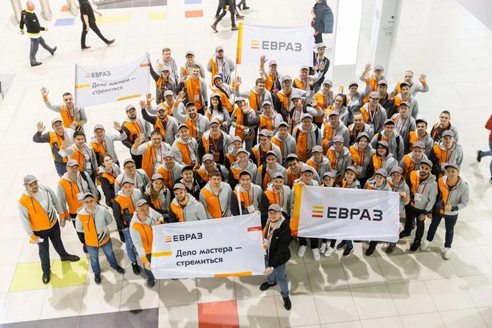 Евраз будущего. Евраз компания. евраз баннер. евраз стенд. будущее евраза.