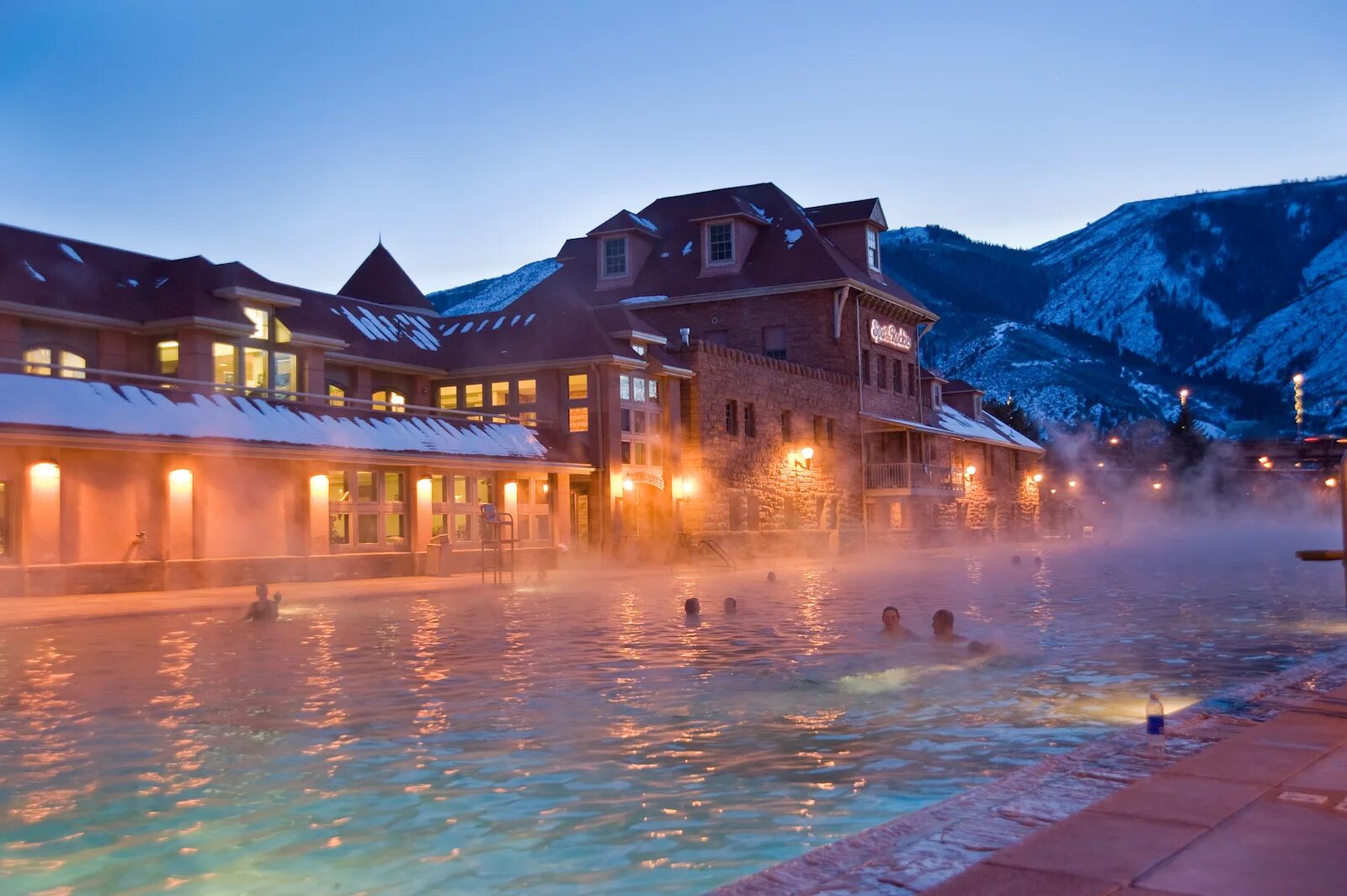 Гленвуд-Спрингс, США.. Курорт Glenwood hot Springs. Хот-Спрингс курорт США источники. Гленвуд-Спрингс, штат Колорадо, США термальные источники. Hot town