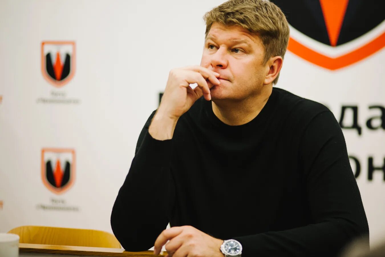 Я всё ещё являюсь звездой". Губерниев ответил норвежскому лыжнику, назвавшему ег
