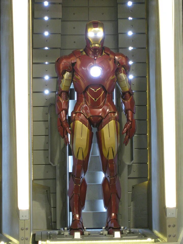 Костюм желез человеком. Железный человек 2 марк 4. iron man 2 костюм. mark 4 костюм. костюм железного человека марк 4.