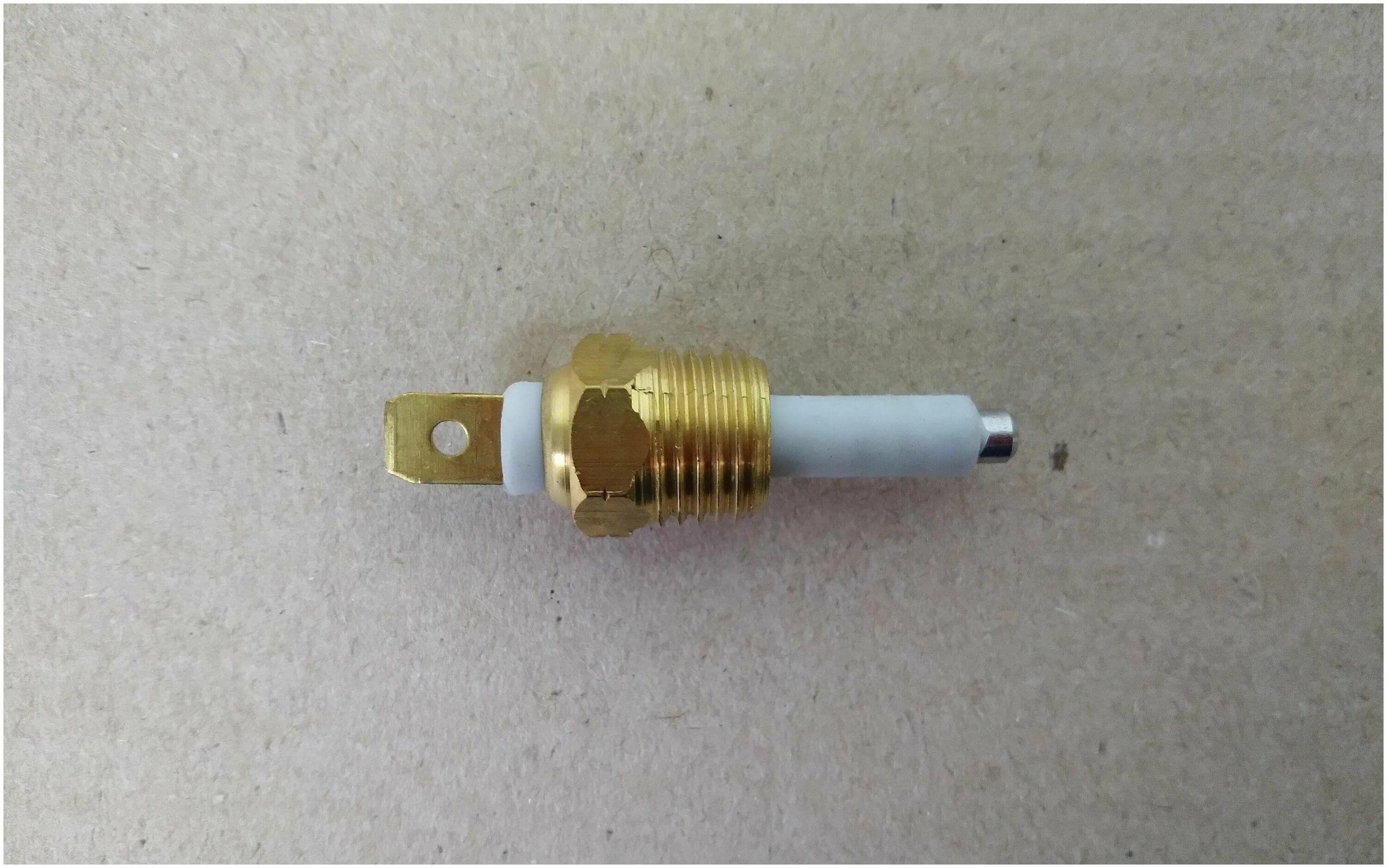 Kiturami krp 20 датчик температуры. Датчик низкого давления на котле китурами. Датчик уровня охлаждающей жидкости ак134. Датчик уровня охлаждающей жидкости s85. Датчик уровня охлаждающей жидкости deutz.