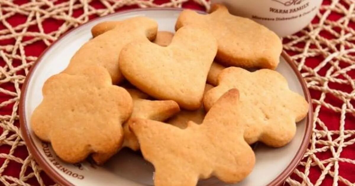 Печенье для детей домашнее рецепт в духовке. Печенье с творогом внутри. Печенье для детей домашнее рецепт в духовке. Фигурное песочное печенье. Печенье для детей.