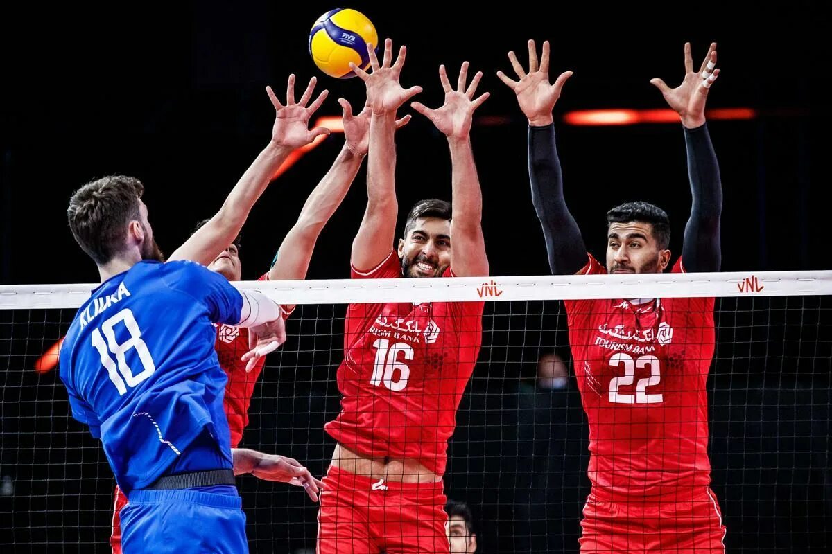 Волейбол мужчины счет. Волейбол мужчины. Лига наций волейбол. Иранская сборная по волейболу. Волейбольный матч.