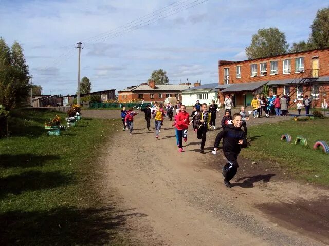 Погода в мениле игринский район. Поселок факел Игринский район Удмуртия. Село Зура Игринский район. Село факел Игринский район. Менил Удмуртия Игринский район.