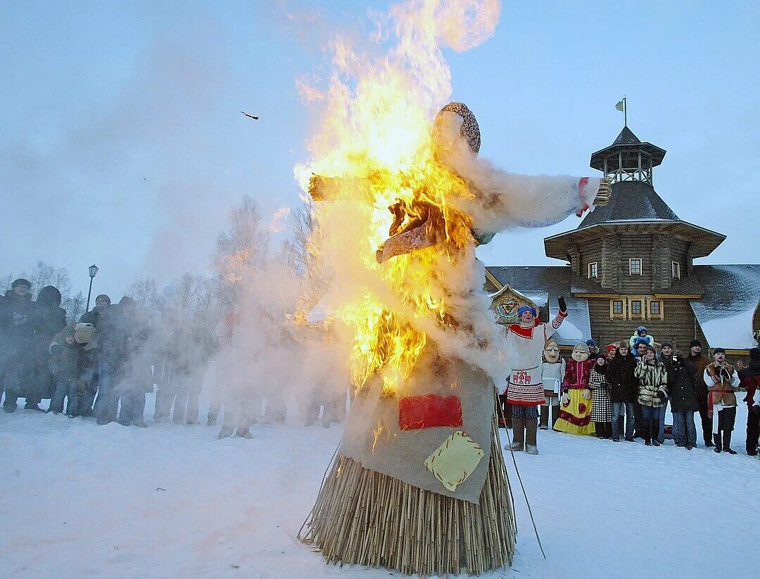 Масляна 2016. Масленица. Чучело на Масленицу. Сожжение Масленицы. Масленица традиции.