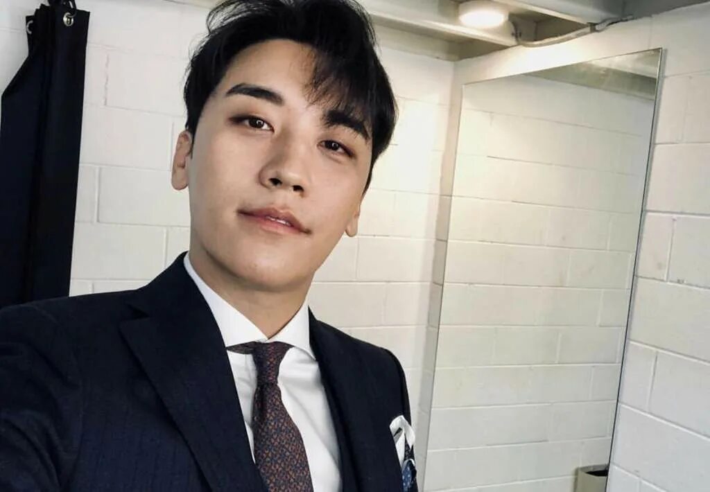 Сынри из big bang. Big bang сын сынри. Сынри из big bang посадили за что. Seungri in childhood. Сынри корейский певец.
