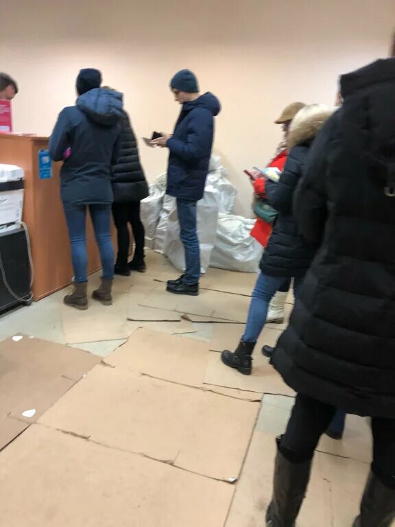 Пункт выдачи озон подольск. Пункт выдачи Озон внутри. Пункт выдачи Озон Алтуфьево. OZON Подольск. Алтуфьевское шоссе 82 Озон.