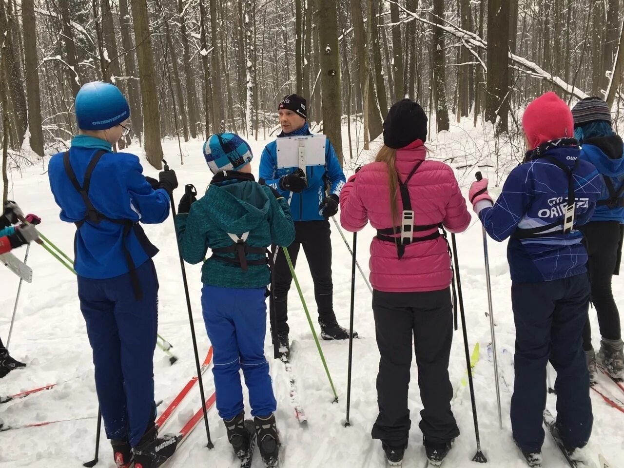 Тренировка по спортивному ориентированию. Тренировки ориентирование. Тренировки ориентирование. Спортивное ориентирование подготовка спортсменов воронов. Тренировки ориентирование.