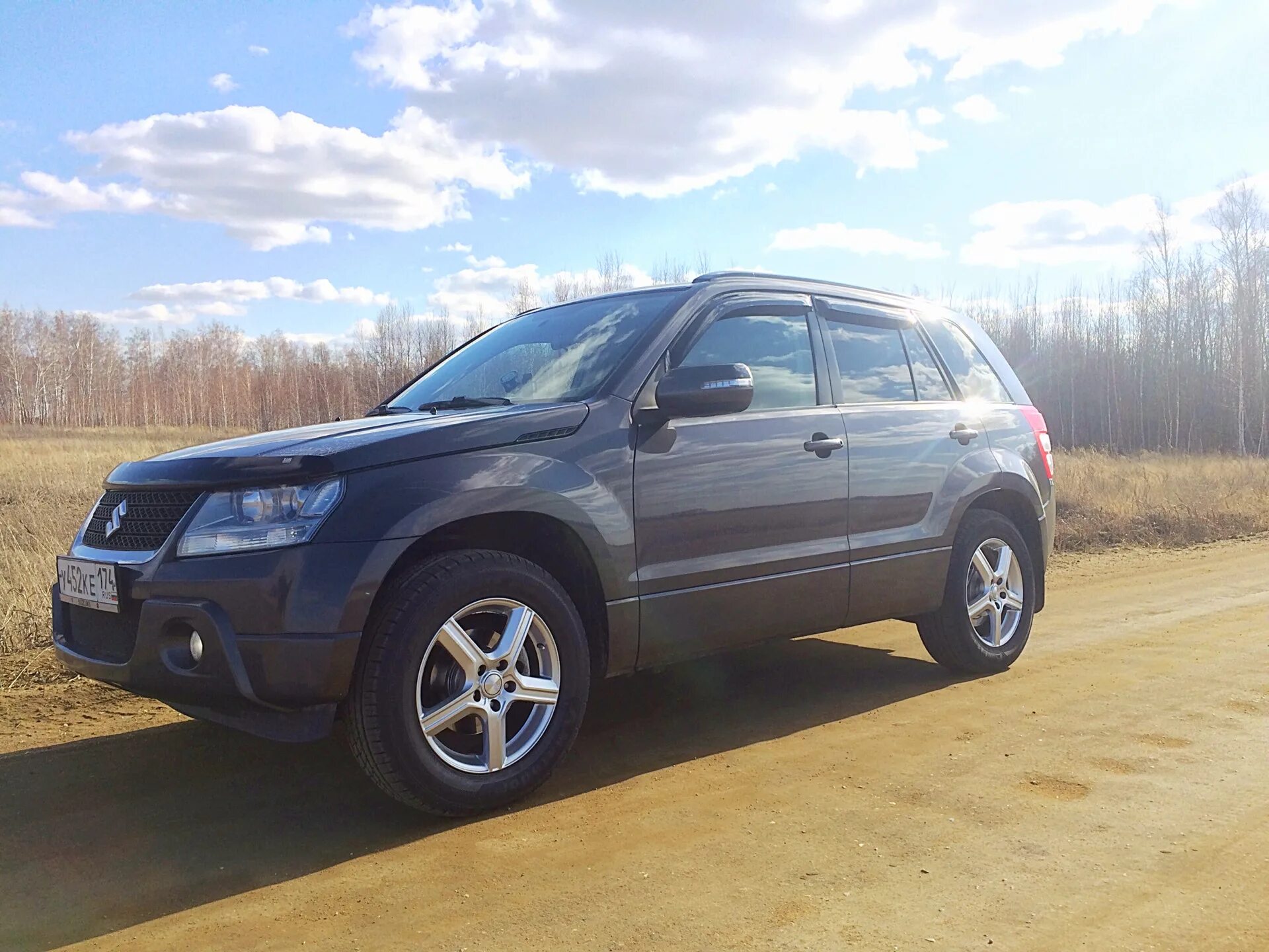 Suzuki vitara колеса. Диски Гранд Витара 17. Диск Сузуки Гранд Витара 16. 225/65 R17 на Гранд Витара. Сузуки Гранд Витара на 17 дисках.