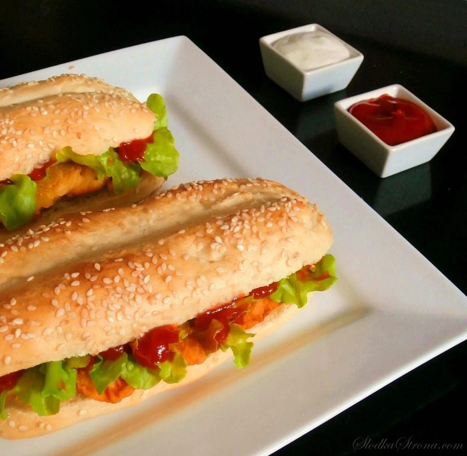 Лонгер из kfc. Kfc лонгер чиз. Kfc лонгер чиз. Лонгер ростикс. Kfc лонгер чиз.