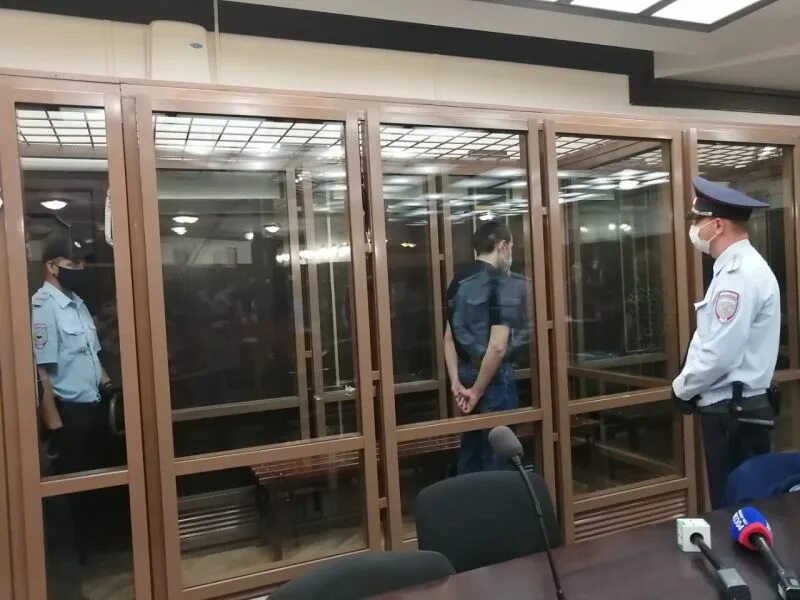 На определенный срок пожизненное лишение. Пожизненное лишение свободы и смертная казнь. наказание в виде пожизненного заключения.